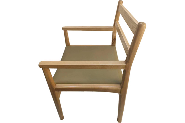 實木日式餐椅側面