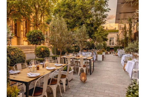 餐廳的戶外用餐區(qū)應(yīng)該考慮哪些方面？