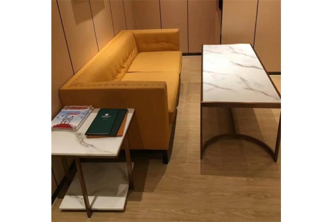 如何按餐廳風(fēng)格來定制沙發(fā)