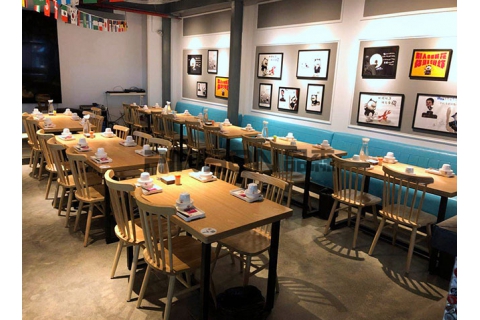 如何選擇火鍋桌廠家？