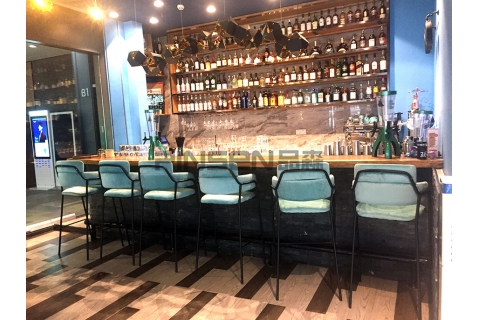 西式餐廳的桌椅有什么特點(diǎn)？