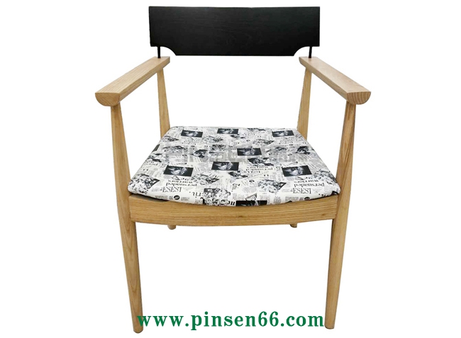 北歐實(shí)木餐椅