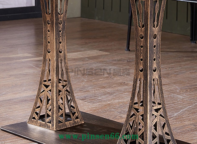 美式復(fù)古loft
桌椅 美式復(fù)古loft桌椅