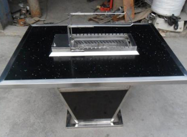 自動(dòng)翻轉(zhuǎn)燒烤桌